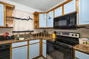 7526 Carolton Cir, Tampa, FL 33619 - Photo 21