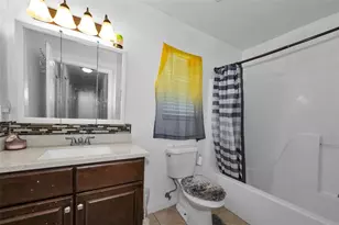 7526 Carolton Cir, Tampa, FL 33619 - Photo 33