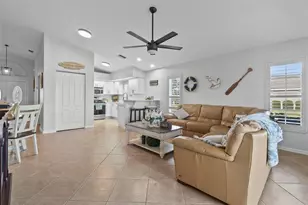 12962 SW Doug Dr, Lake Suzy, FL 34269 - Photo 7