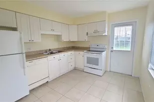 8206 43rd Ave W, Bradenton, FL 34209 - Photo 3