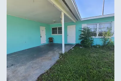 8206 43rd Avenue W, Bradenton, FL 34209 - Photo 1