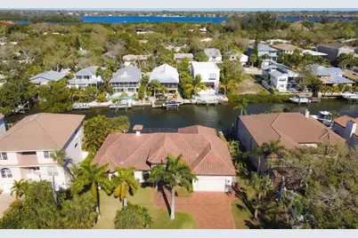 4937 Oxford Drive, Siesta Key, FL 34242 - Photo 5