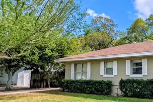1905 19th Ave W, Bradenton, FL 34205 - Photo 1