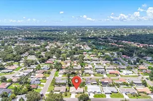 5031 Brandeis Cir S, Sarasota, FL 34243 - Photo 35