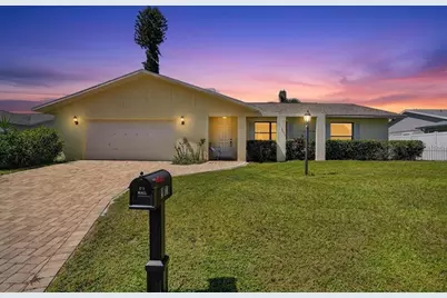 5031 Brandeis Circle S, Sarasota, FL 34243 - Photo 1