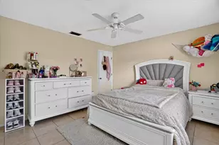 5031 Brandeis Cir S, Sarasota, FL 34243 - Photo 21