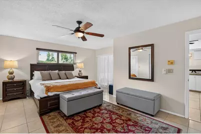 5031 Brandeis Circle S, Sarasota, FL 34243 - Photo 17