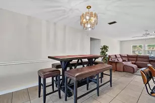 5031 Brandeis Cir S, Sarasota, FL 34243 - Photo 11