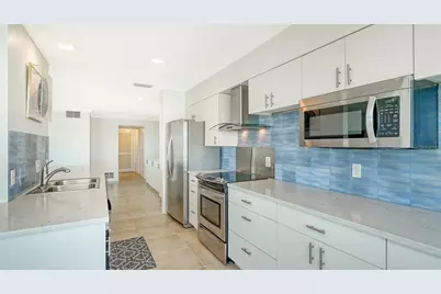174 Golden Gate Point #43, Sarasota, FL 34236 - Photo 9