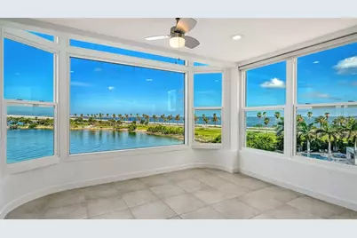 174 Golden Gate Point #43, Sarasota, FL 34236 - Photo 5