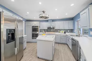 6840 Country Lakes Cir, Sarasota, FL 34243 - Photo 7