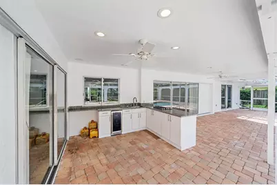 6840 Country Lakes Circle, Sarasota, FL 34243 - Photo 23
