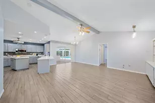 6840 Country Lakes Cir, Sarasota, FL 34243 - Photo 35