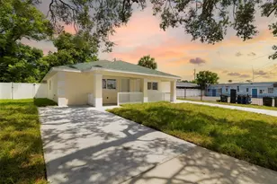 1414 17th Ave W, Bradenton, FL 34205 - Photo 3
