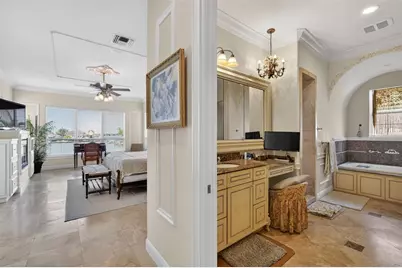 1444 Harbor Drive, Sarasota, FL 34239 - Photo 9