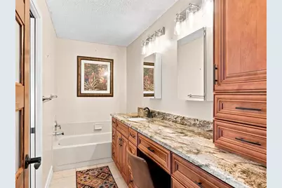 5381 Kelly Drive #15, Sarasota, FL 34233 - Photo 23