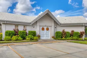 5381 Kelly Dr, Sarasota, FL 34233 - Photo 37
