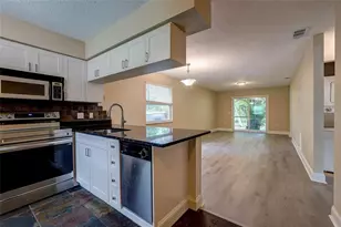 4625 Summerwind Dr, Sarasota, FL 34234 - Photo 3