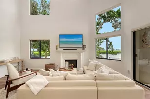 1916 Harbourside Dr, Longboat Key, FL 34228 - Photo 17