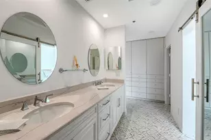 1916 Harbourside Dr, Longboat Key, FL 34228 - Photo 41
