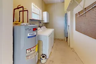 1213 Glen Oaks Dr E, Sarasota, FL 34232 - Photo 27