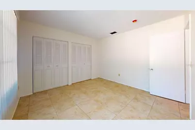 1213 Glen Oaks Drive E, Sarasota, FL 34232 - Photo 23