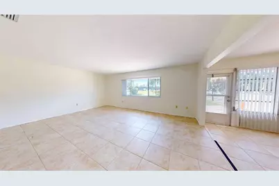 1213 Glen Oaks Drive E, Sarasota, FL 34232 - Photo 19