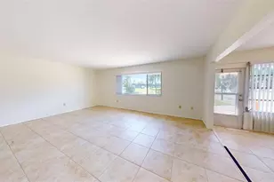1213 Glen Oaks Dr E, Sarasota, FL 34232 - Photo 19