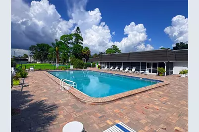 1213 Glen Oaks Drive E, Sarasota, FL 34232 - Photo 11