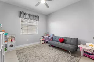 8430 Nandina Dr, Sarasota, FL 34240 - Photo 9