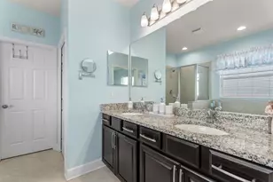 8430 Nandina Dr, Sarasota, FL 34240 - Photo 29