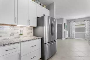 8430 Nandina Dr, Sarasota, FL 34240 - Photo 19