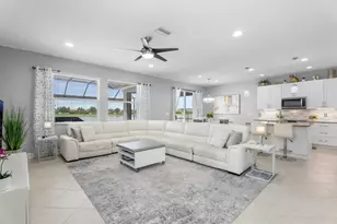 8430 Nandina Dr, Sarasota, FL 34240 - Photo 13