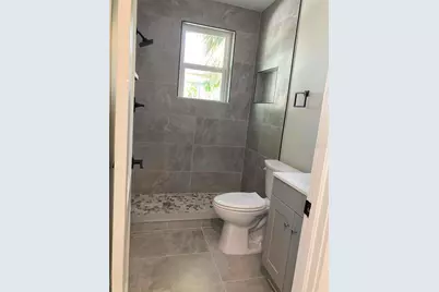 31 W Oakwood Street #1, Tarpon Springs, FL 34689 - Photo 11