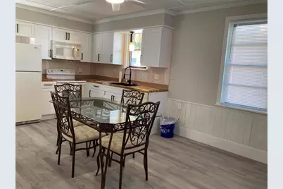 31 W Oakwood Street #2, Tarpon Springs, FL 34689 - Photo 3