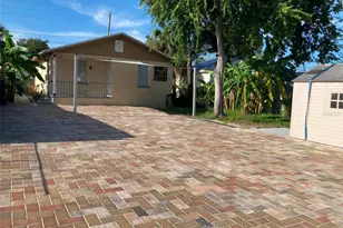 31 W Oakwood St, Tarpon Springs, FL 34689 - Photo 17