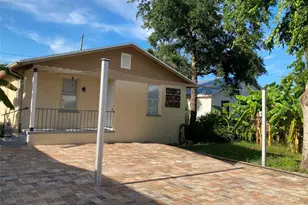 31 W Oakwood St, Tarpon Springs, FL 34689 - Photo 1