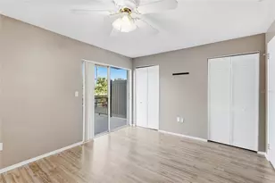 3365 Ramblewood Dr N, Sarasota, FL 34237 - Photo 15