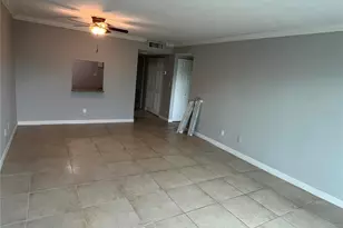 2650 Coconut Bay Ln Ln, Sarasota, FL 34237 - Photo 3