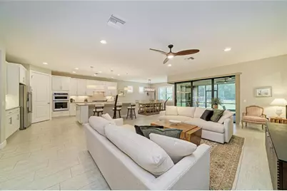 17226 Seaford Way, Lakewood Ranch, FL 34202 - Photo 9