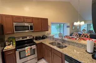 5256 Myrtlewood Rd, Sarasota, FL 34235 - Photo 5