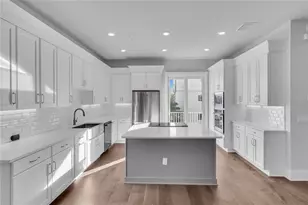 506 Laurel Pk Dr, Sarasota, FL 34236 - Photo 5
