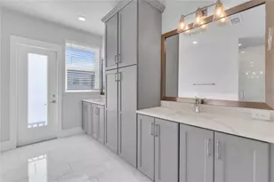 506 Laurel Pk Dr, Sarasota, FL 34236 - Photo 19