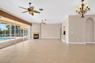 5410 61st St E, Bradenton, FL 34203 - Photo 9
