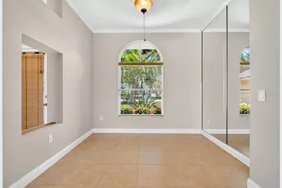 5410 61st St E, Bradenton, FL 34203 - Photo 7