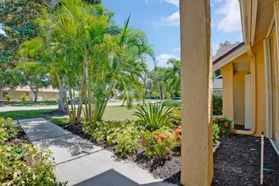 5410 61st St E, Bradenton, FL 34203 - Photo 3