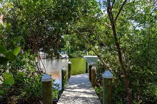 1621 Bay Point Ct, Sarasota, FL 34236 - Photo 7