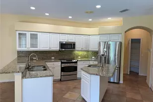 8544 Park Shore Ln, Sarasota, FL 34238 - Photo 11
