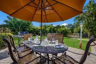 125 Crescent Dr, Anna Maria, FL 34216 - Photo 27