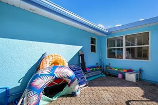 125 Crescent Dr, Anna Maria, FL 34216 - Photo 23